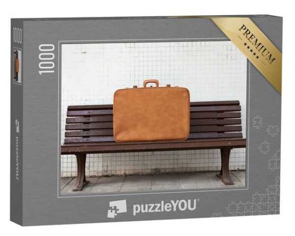 puzzleYOU Puzzle Vintage-Koffer auf einer Bank, 1000 Puzzleteile, puzzleYOU-Kollektionen Nostalgie