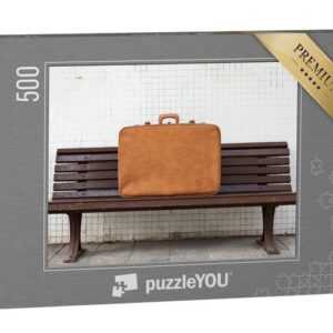 puzzleYOU Puzzle Vintage-Koffer auf einer Bank, 500 Puzzleteile, puzzleYOU-Kollektionen Nostalgie