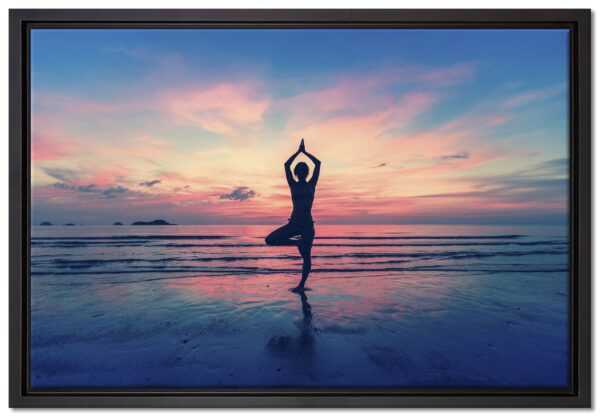 Yoga am Strand, Leinwandbild mit Bilderrahmen