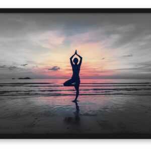 Yoga am Strand, Poster mit Bilderrahmen